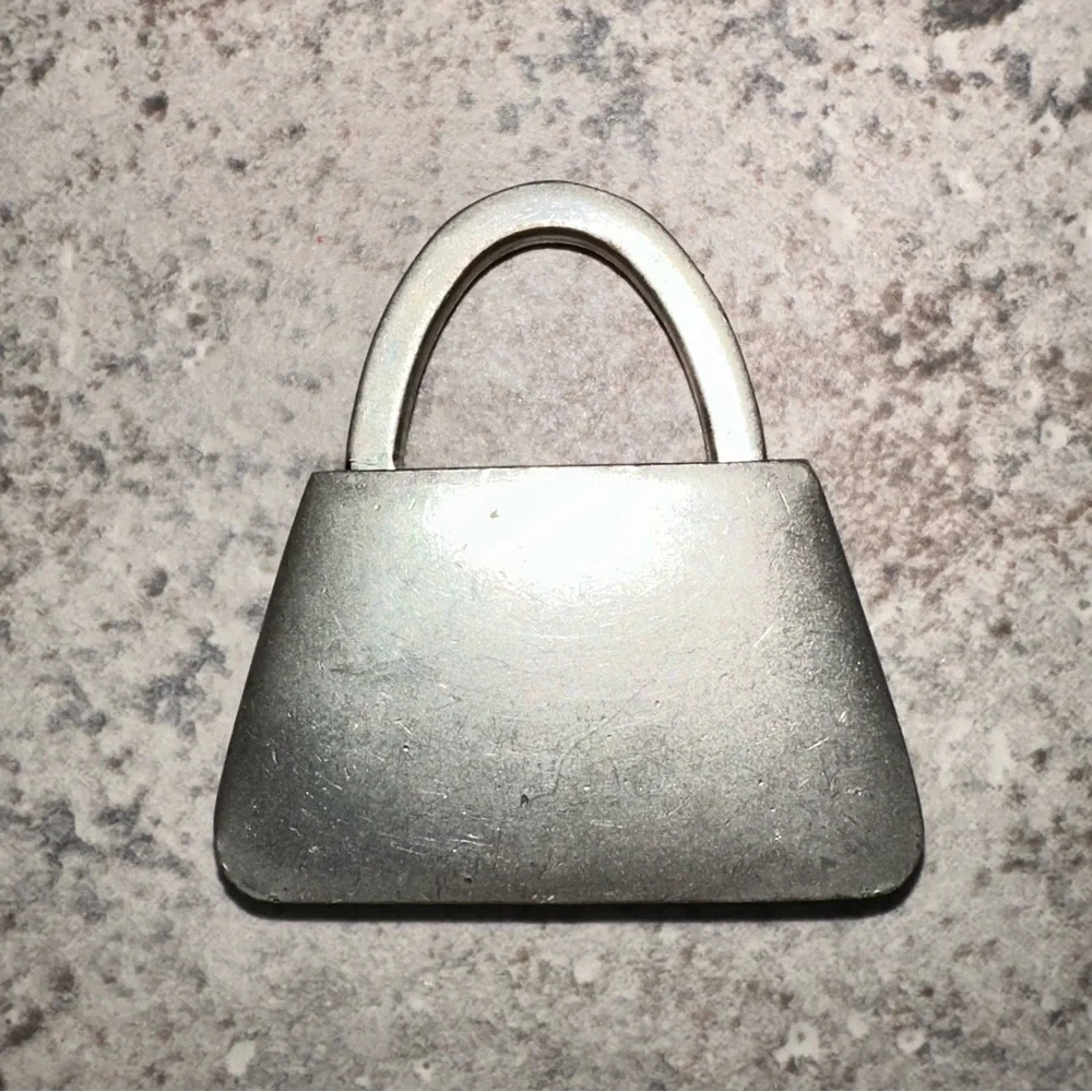 Infiniti keychain - Picture 2 of 3